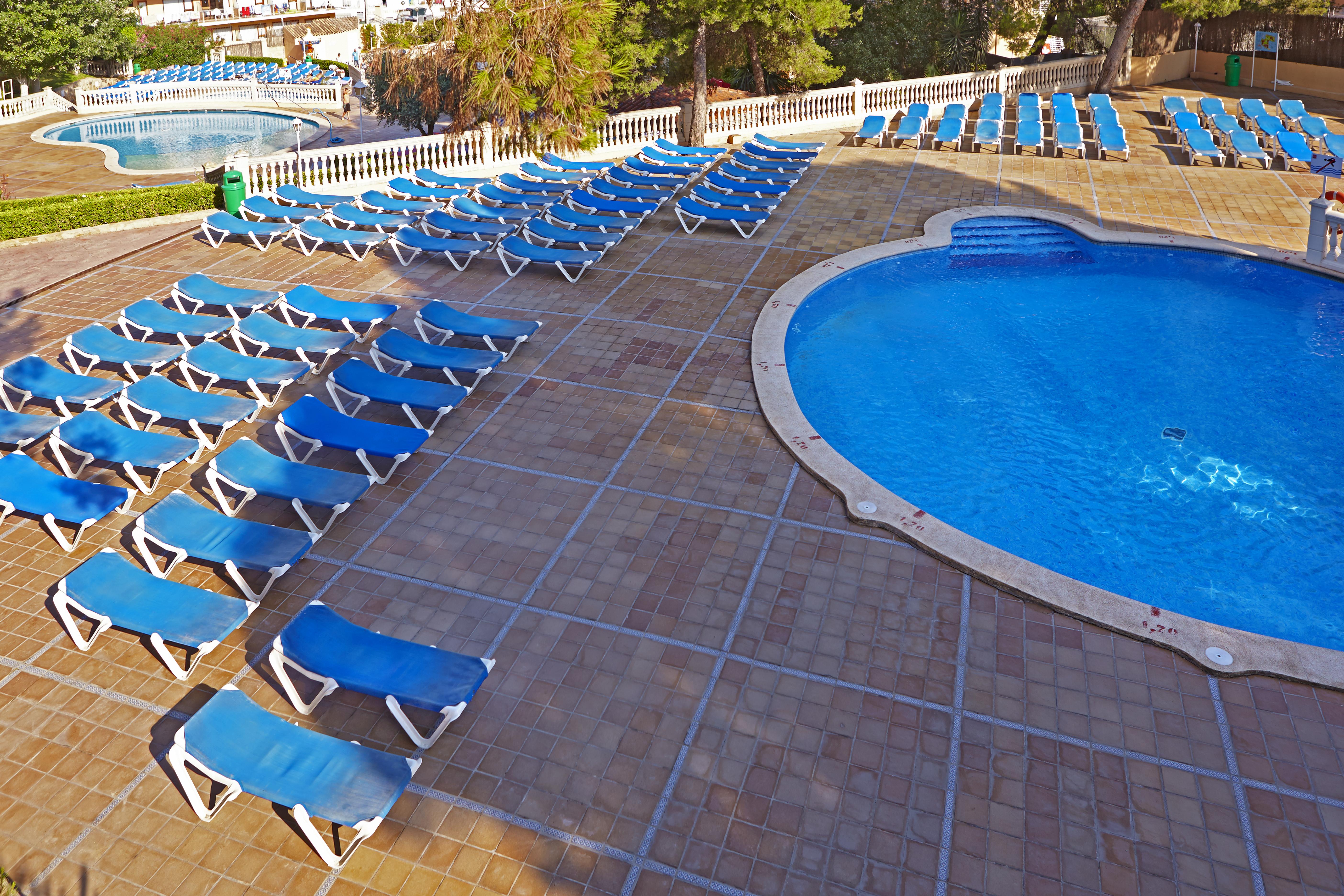 Sahara Nubia Gobi Hotell Ses Cadenes Exteriör bild A swimming pool at a hotel