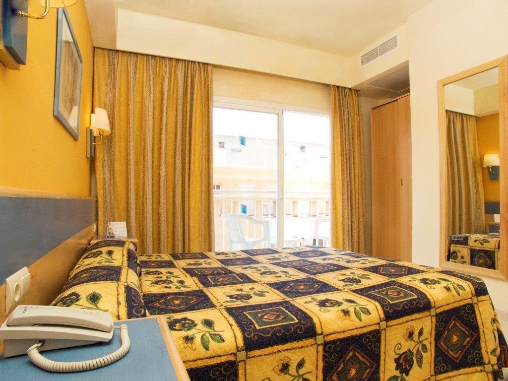Sahara Nubia Gobi Hotell Ses Cadenes Exteriör bild Room in a hotel