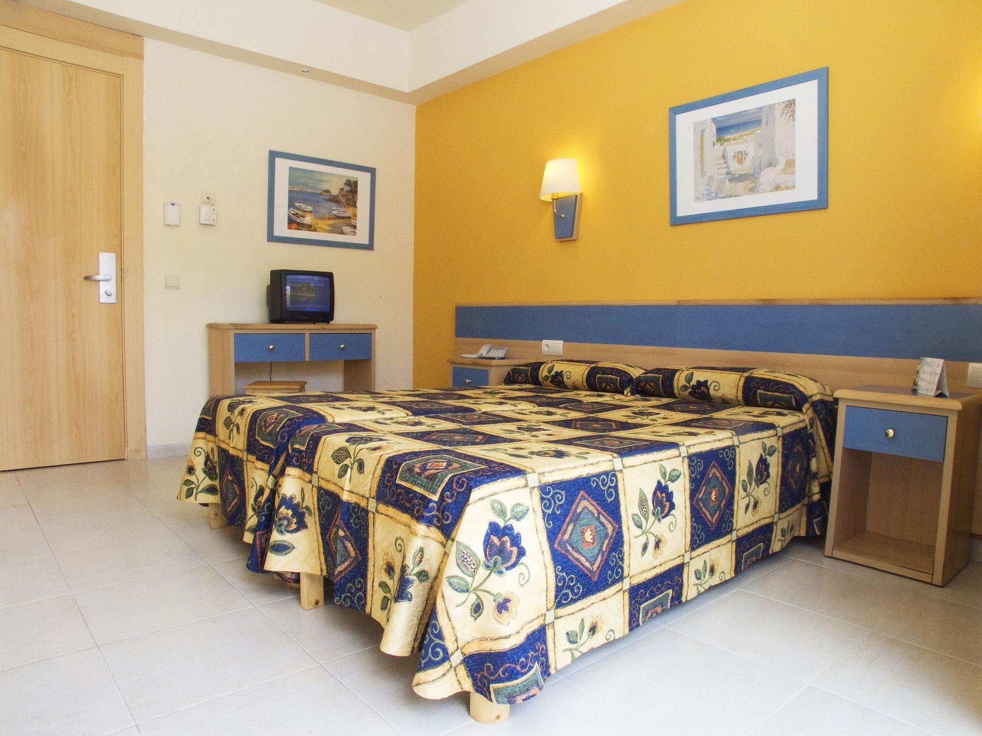 Sahara Nubia Gobi Hotell Ses Cadenes Exteriör bild A room at a hotel