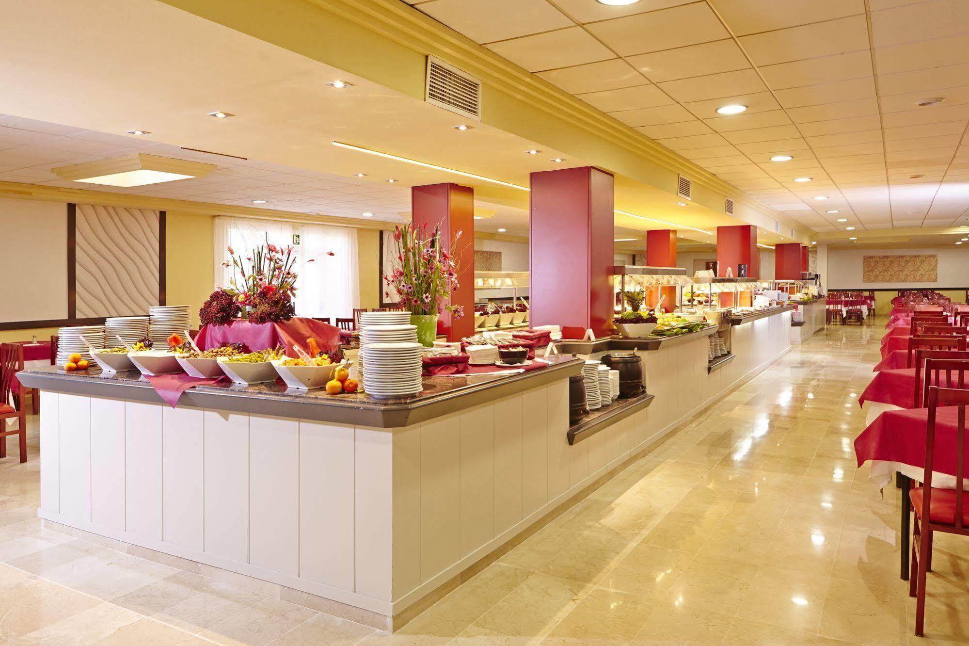 Sahara Nubia Gobi Hotell Ses Cadenes Exteriör bild Buffet